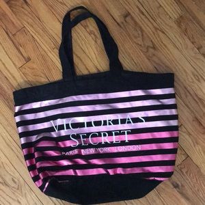 Fashionable Victoria’s Secret bag